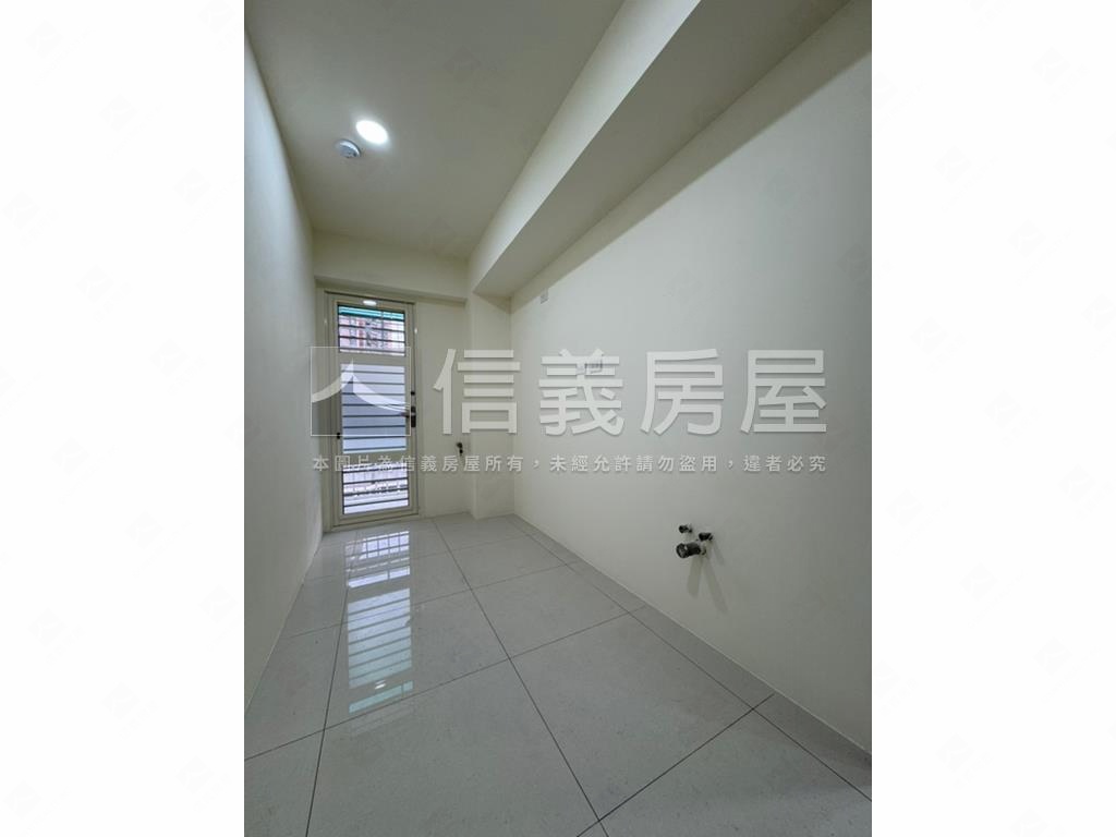 近萬隆捷運高樓邊間三房房屋室內格局與周邊環境