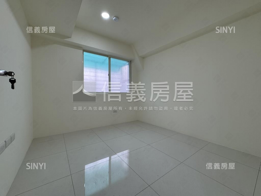 近萬隆捷運高樓邊間三房房屋室內格局與周邊環境