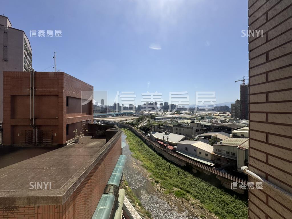 坎城面中庭大戶房屋室內格局與周邊環境