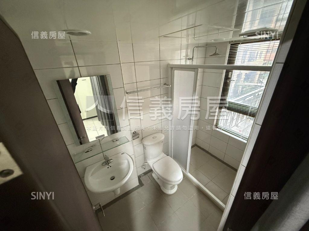 鼎藏璞麗雙併四房車位房屋室內格局與周邊環境