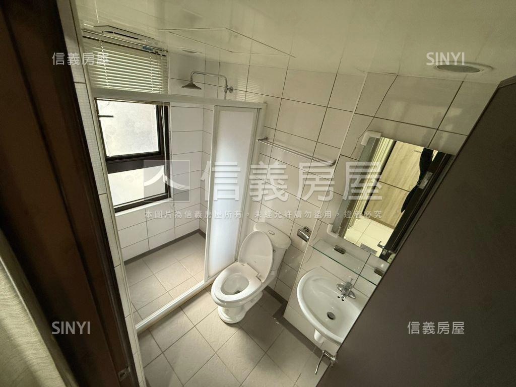 鼎藏璞麗雙併四房車位房屋室內格局與周邊環境
