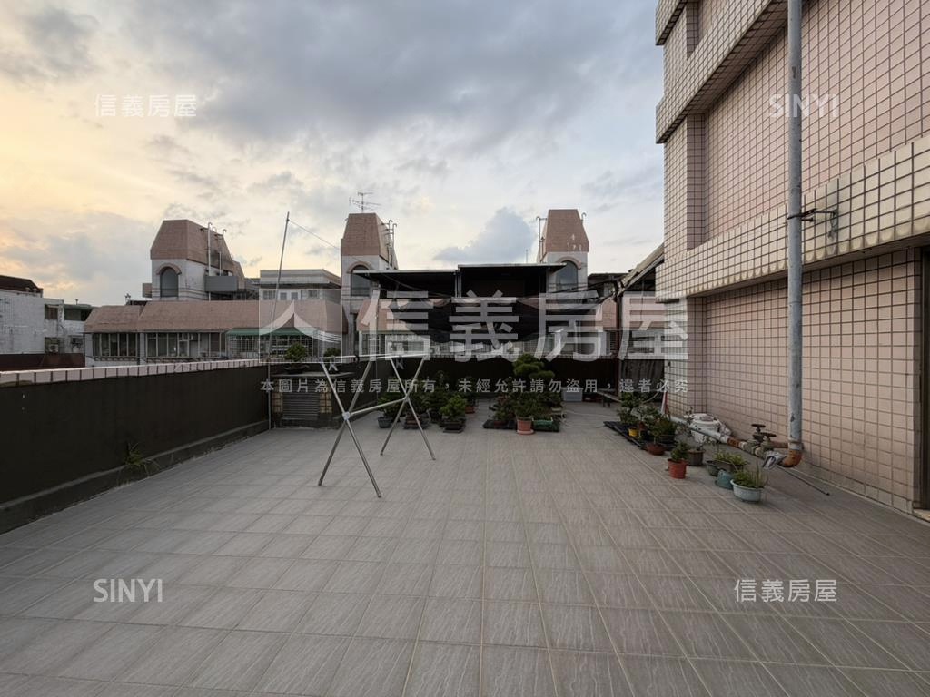 頂好新象精美三房房屋室內格局與周邊環境