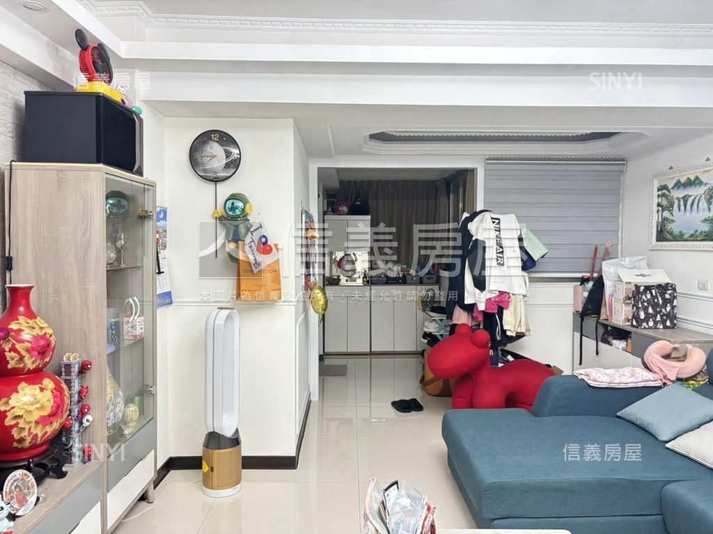 四房車位美裝潢學區宅房屋室內格局與周邊環境