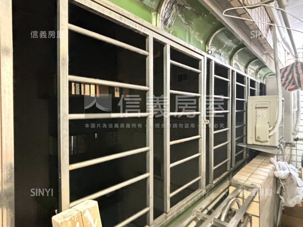 四房車位美裝潢學區宅房屋室內格局與周邊環境