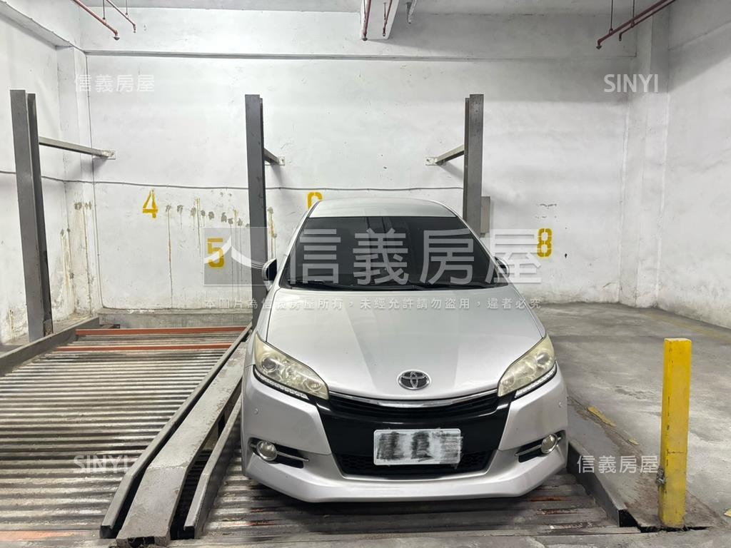 四房車位美裝潢學區宅房屋室內格局與周邊環境