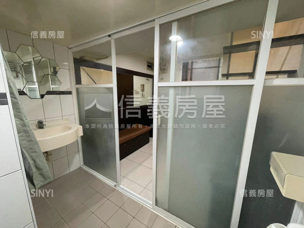 文藻菁英會館溫馨美套房房屋室內格局與周邊環境