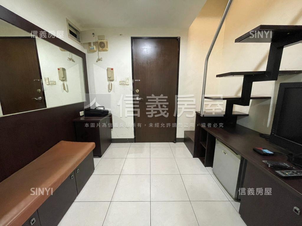 文藻菁英會館溫馨美套房房屋室內格局與周邊環境