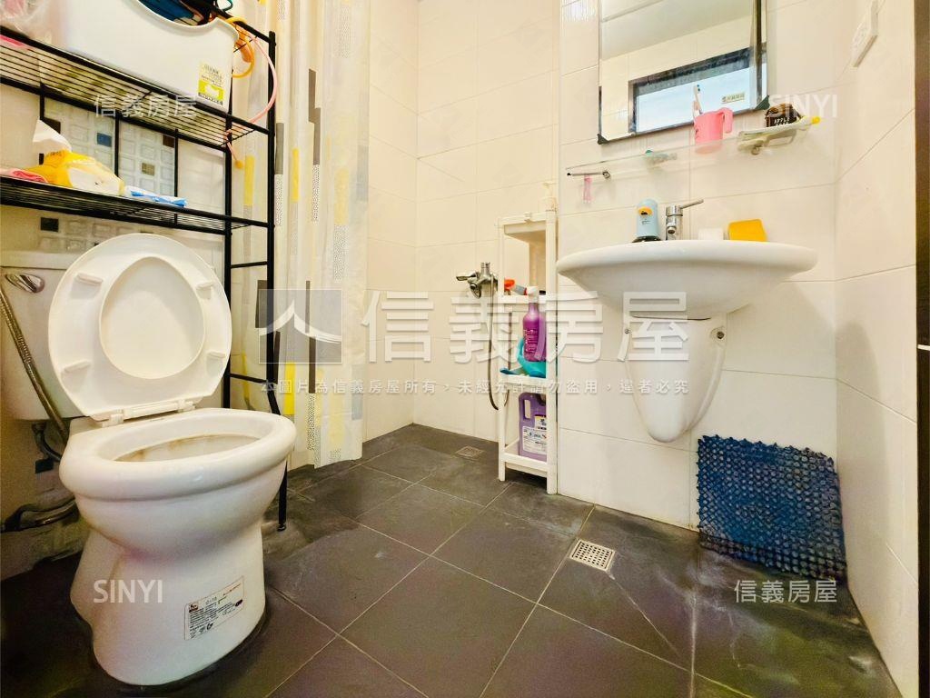 日耀仁安．好建築雙車美宅房屋室內格局與周邊環境