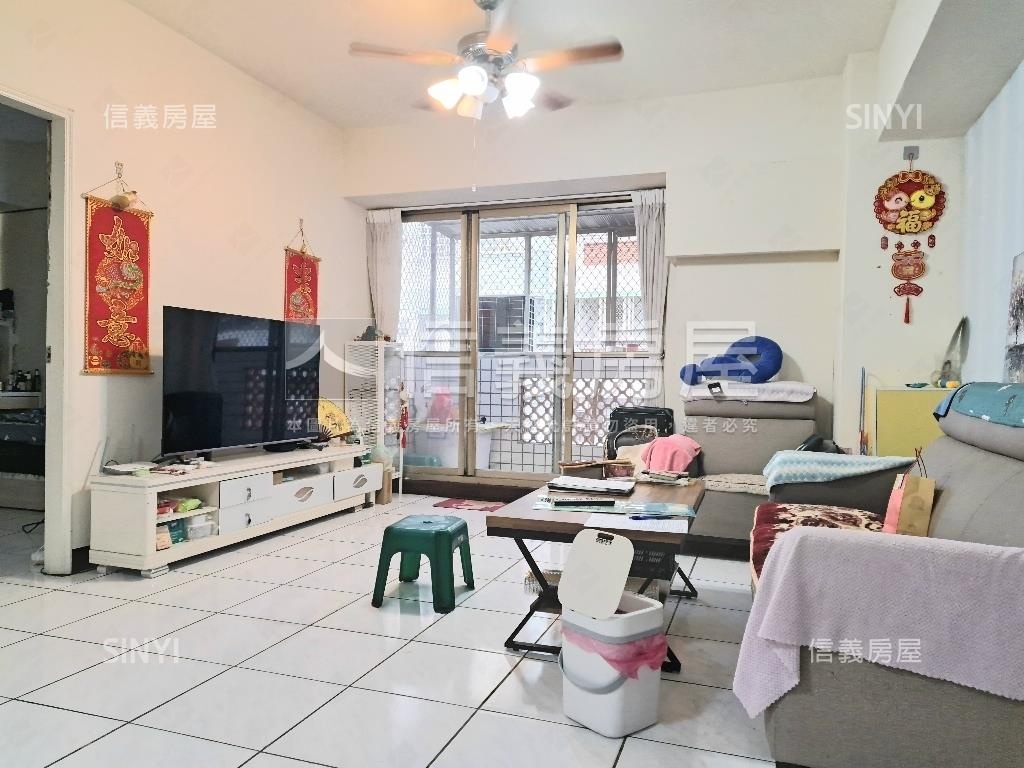 低總價中興商圈美三房平車房屋室內格局與周邊環境