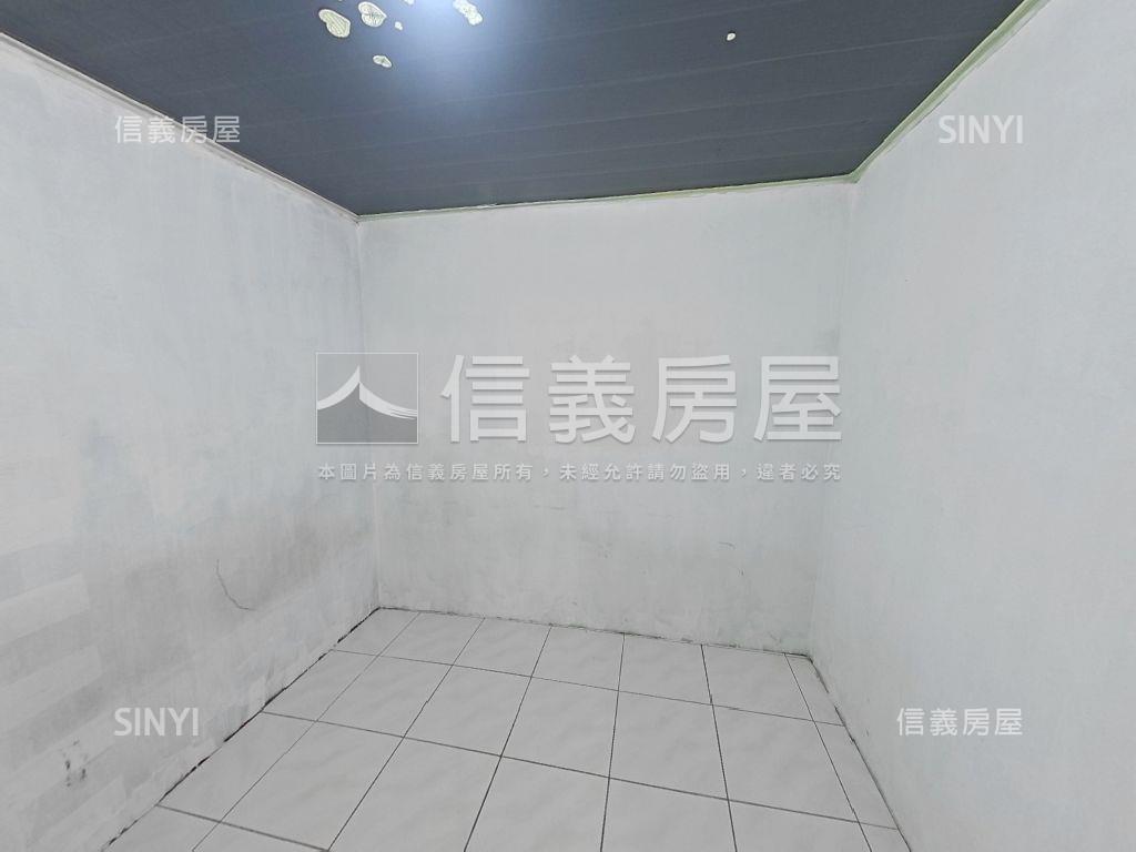 近捷運低總價三樓兩房房屋室內格局與周邊環境