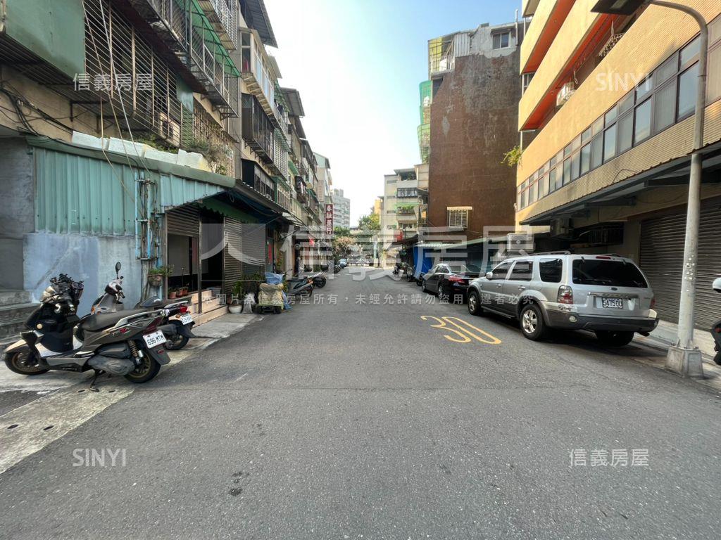 近捷運低總價三樓兩房房屋室內格局與周邊環境