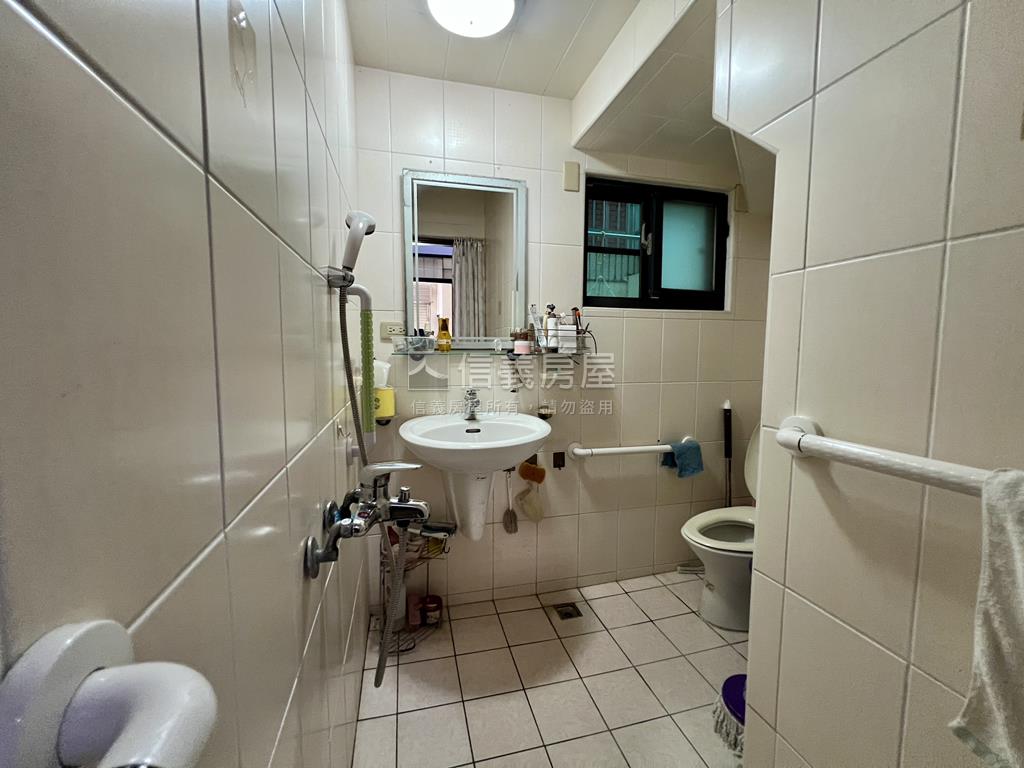 稀有釋出！屋況佳面寬美墅房屋室內格局與周邊環境