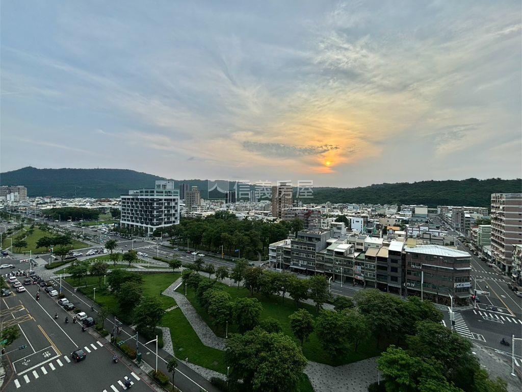 美術館一層一戶五房雙併戶房屋室內格局與周邊環境