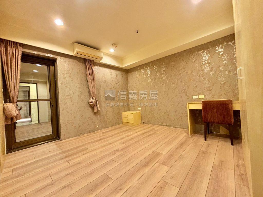 美術館一層一戶五房雙併戶房屋室內格局與周邊環境