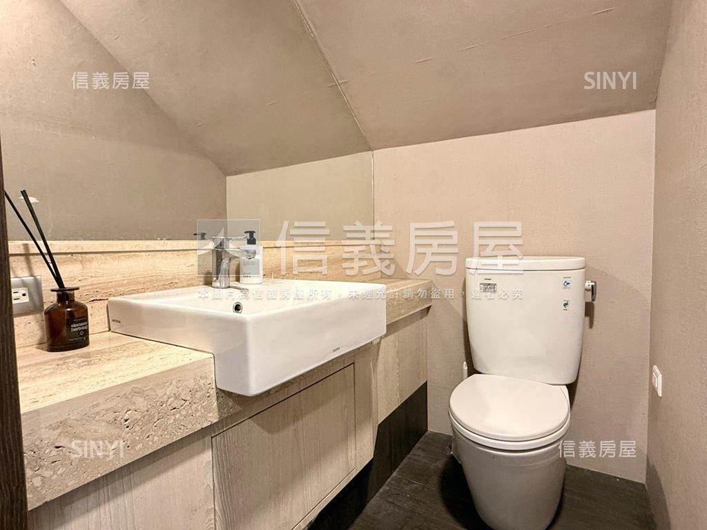 小資救星５．７米面寬店面房屋室內格局與周邊環境