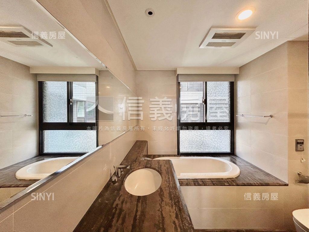 喬立悅容雙車位房屋室內格局與周邊環境