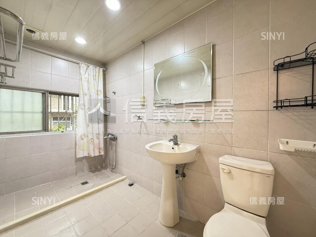 明志路精美頂加房屋室內格局與周邊環境