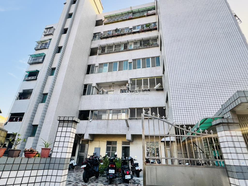 新化信義路收租樓店房屋室內格局與周邊環境