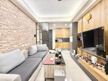 近公園城又青美裝兩房車位