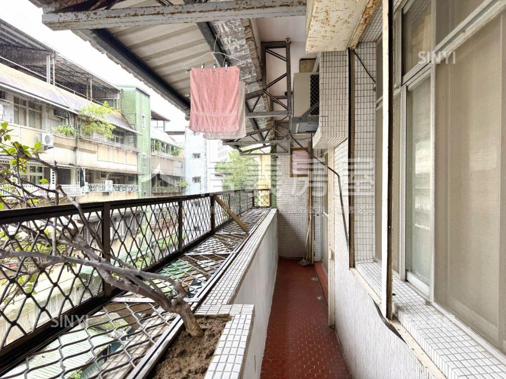 大坪林靜巷邊間公寓房屋室內格局與周邊環境