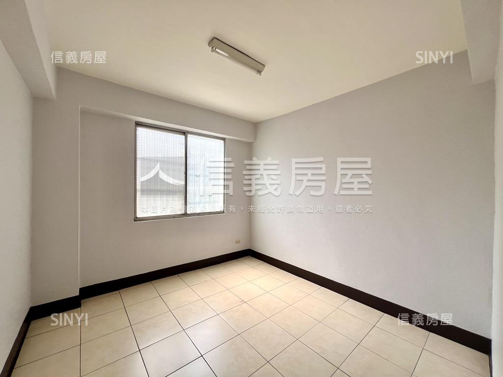 ㊝裕豐街★邊間採光二樓寓房屋室內格局與周邊環境