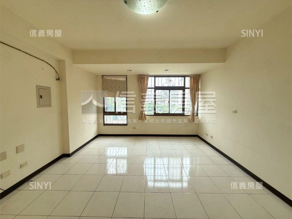專任！１１期大毅臨路透天房屋室內格局與周邊環境