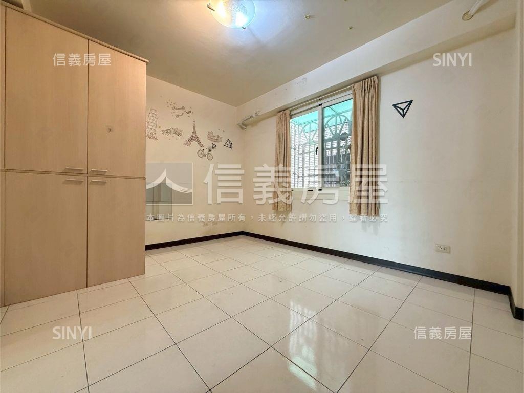 專任！１１期大毅臨路透天房屋室內格局與周邊環境
