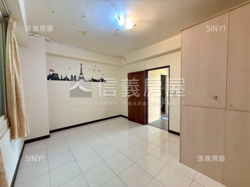專任！１１期大毅臨路透天房屋室內格局與周邊環境