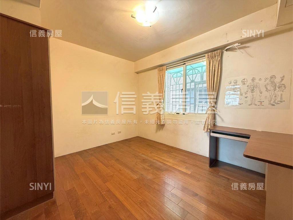 專任！１１期大毅臨路透天房屋室內格局與周邊環境