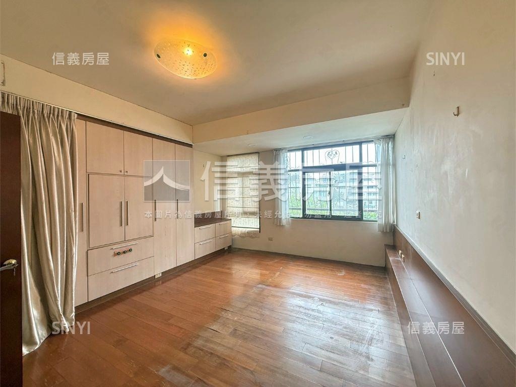 專任！１１期大毅臨路透天房屋室內格局與周邊環境