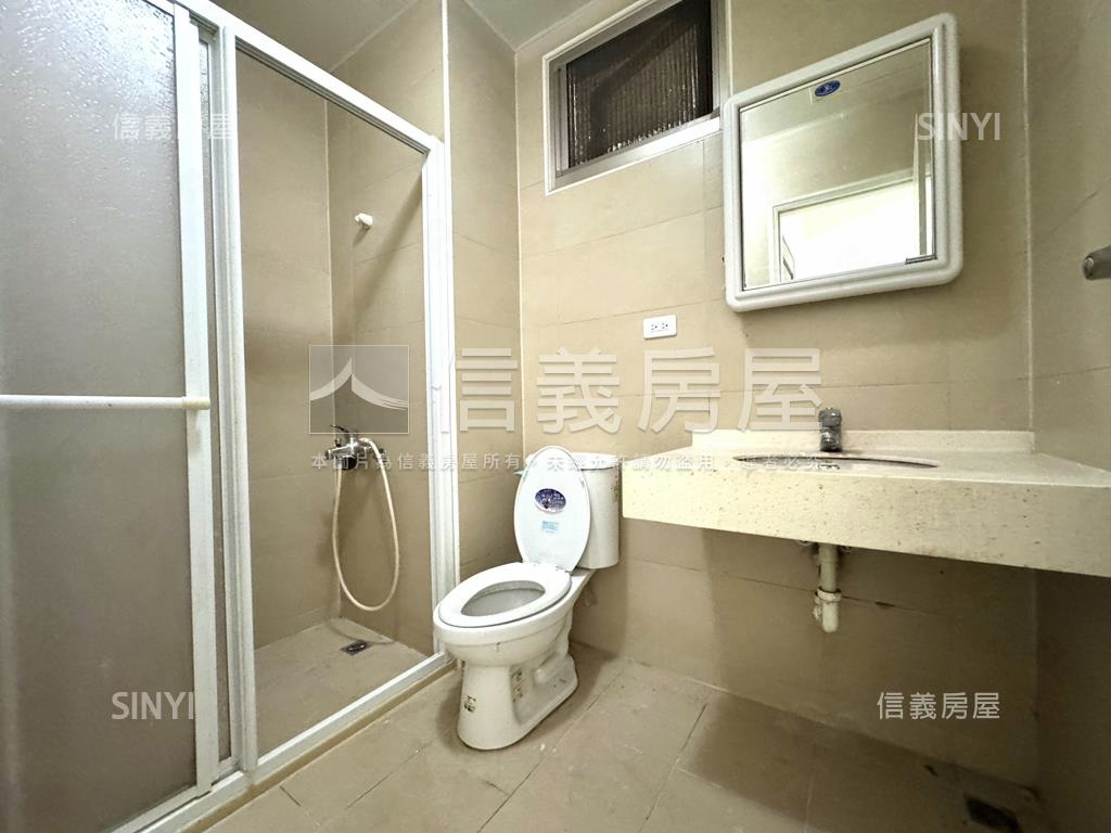 Ａ７皇翔三房車位房屋室內格局與周邊環境