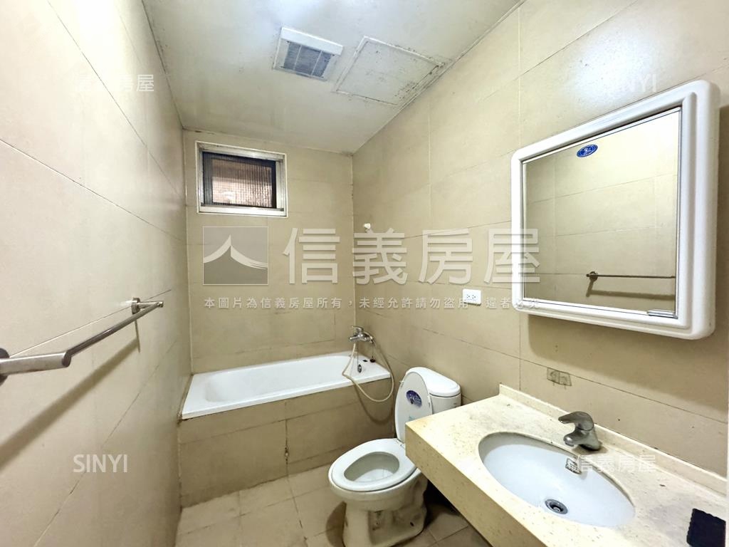 Ａ７皇翔三房車位房屋室內格局與周邊環境