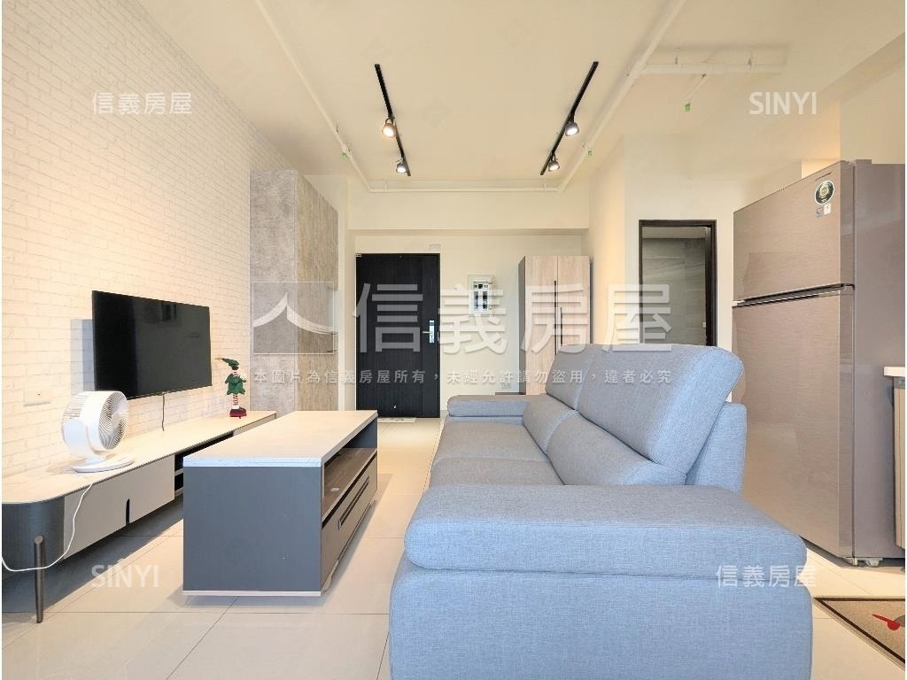 高大特區收租兩房車位房屋室內格局與周邊環境