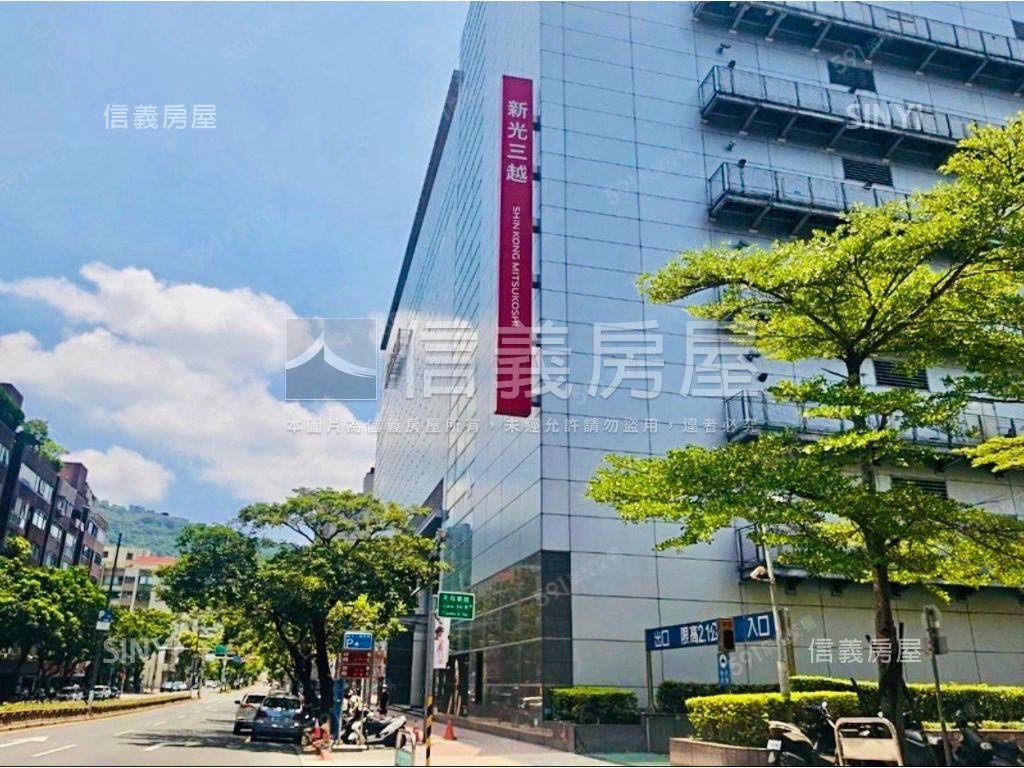 近美日僑稀有臨路黃金店面房屋室內格局與周邊環境