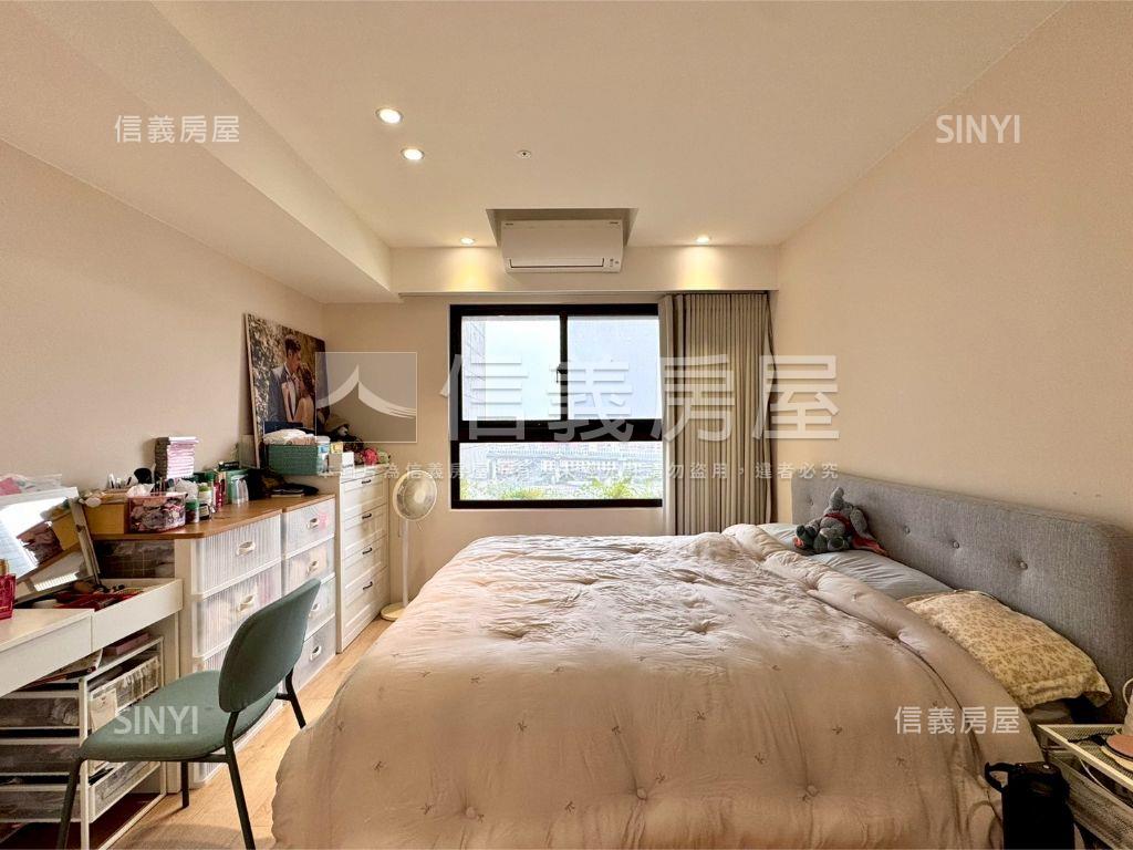 捷運次頂樓視野裝潢三房房屋室內格局與周邊環境