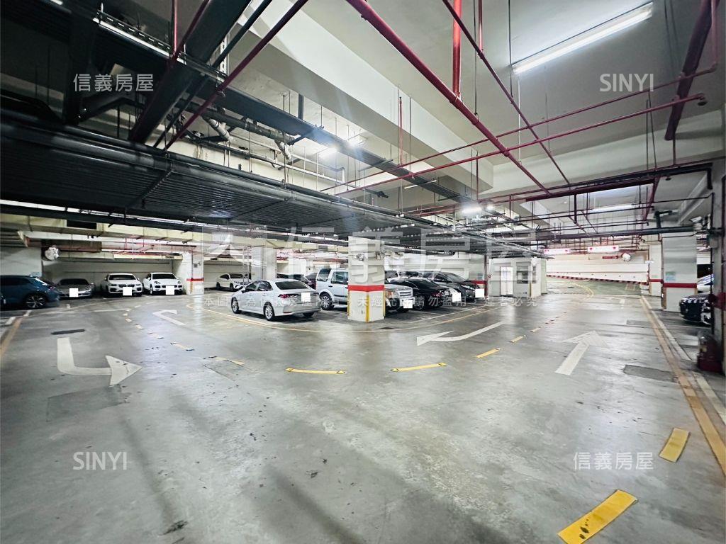 南京復興華航旁坡平車位房屋室內格局與周邊環境