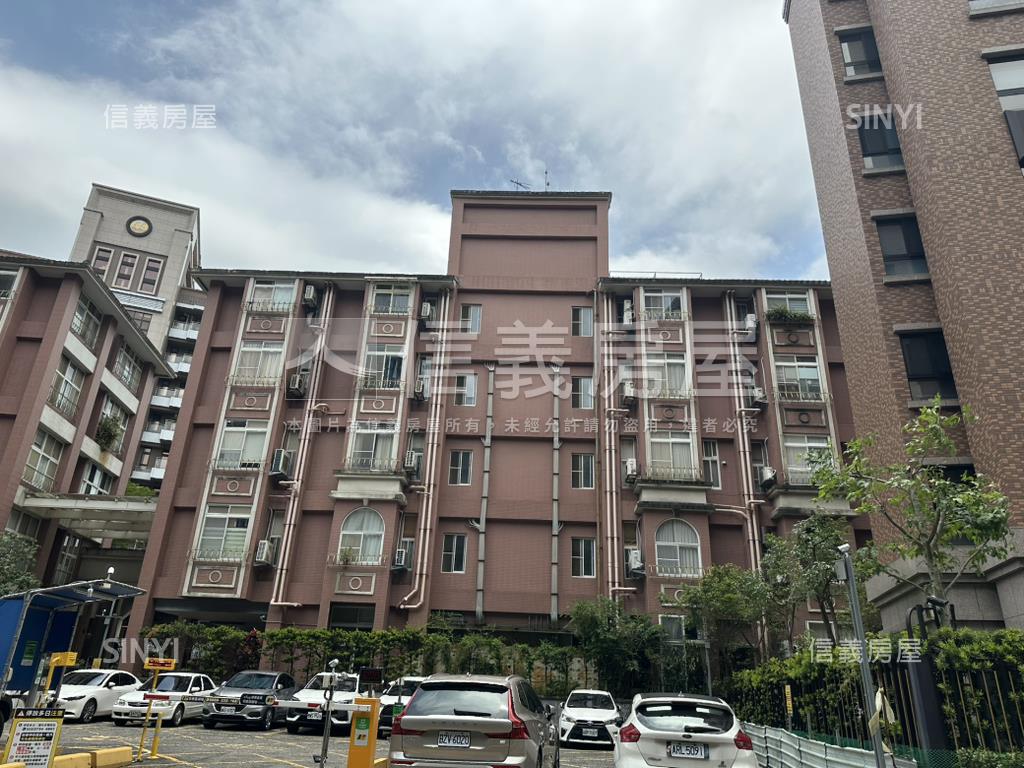 推薦挑高附坡平美居房屋室內格局與周邊環境