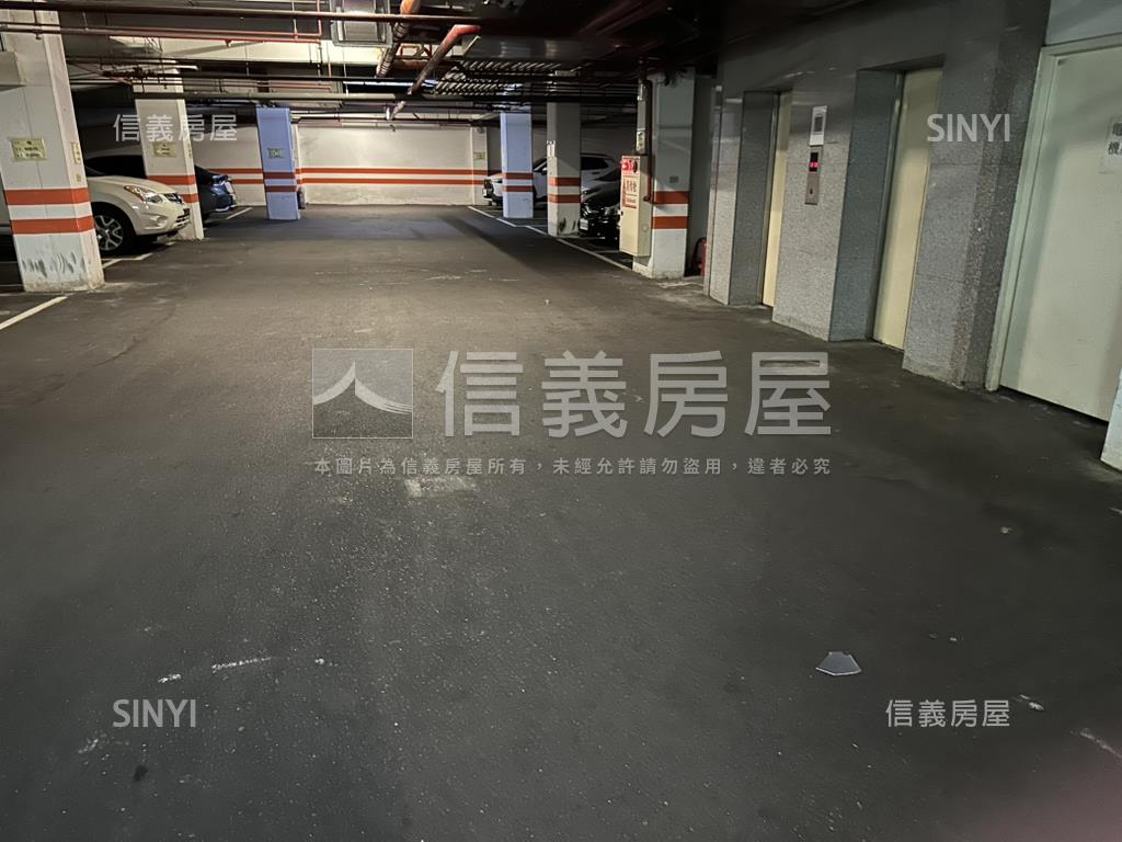 推薦挑高附坡平美居房屋室內格局與周邊環境