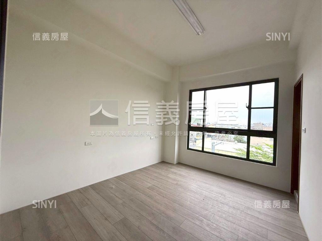 新化全新角窗７－１１店面房屋室內格局與周邊環境
