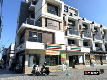 新化全新角窗７－１１店面