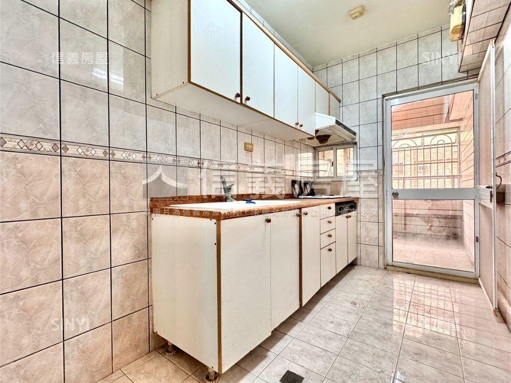 左營華夏扶輪公園旁大四房房屋室內格局與周邊環境