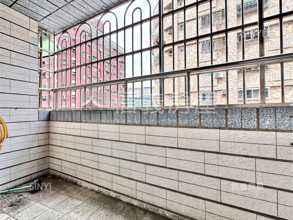 左營華夏扶輪公園旁大四房房屋室內格局與周邊環境