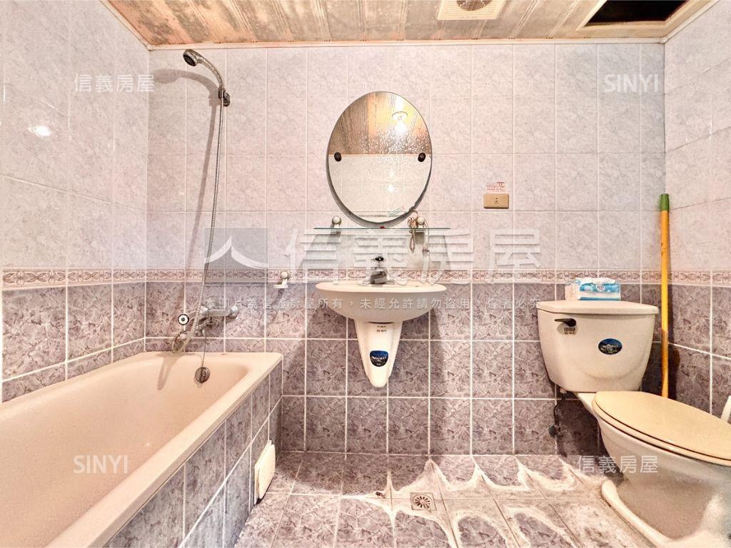 左營華夏扶輪公園旁大四房房屋室內格局與周邊環境