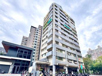 左營華夏扶輪公園旁大四房