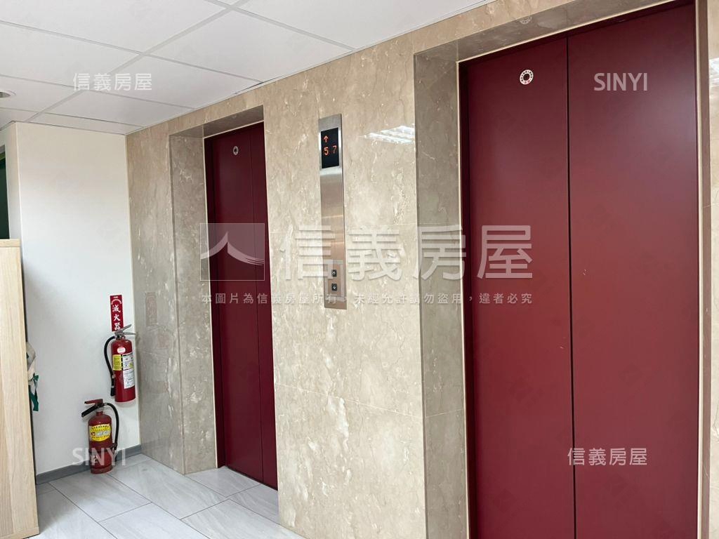 忠孝東路高樓４３坪房屋室內格局與周邊環境