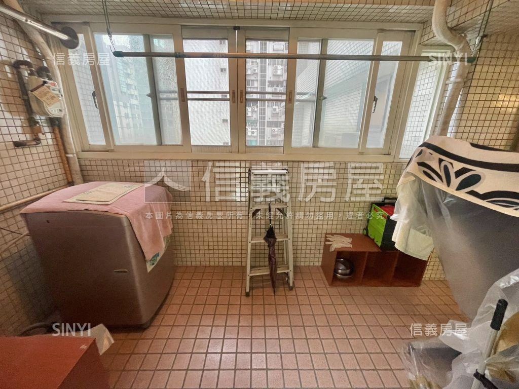 專任－百老匯宮廷４房車位房屋室內格局與周邊環境