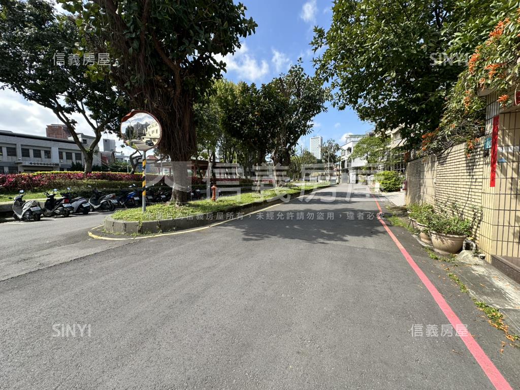 獨棟麗園透天房屋室內格局與周邊環境