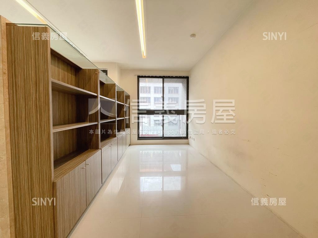 惠宇豐閣邊間三房柱邊平車房屋室內格局與周邊環境
