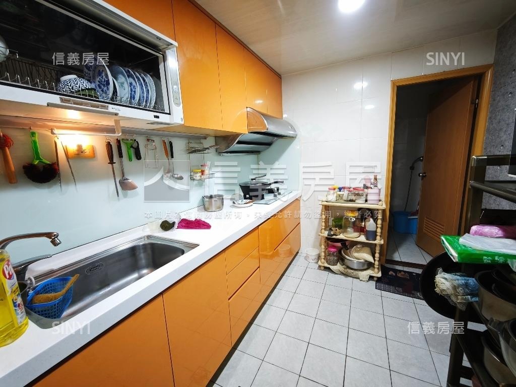 華園山莊方正透天房屋室內格局與周邊環境