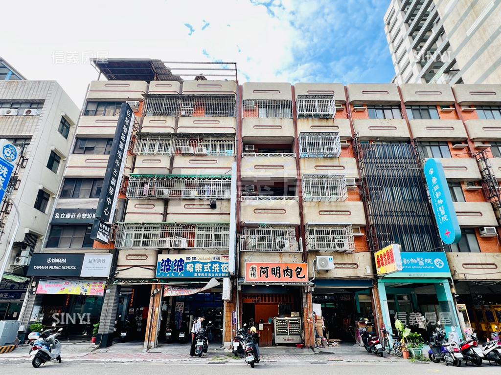 小港市區熱鬧黃金透店房屋室內格局與周邊環境